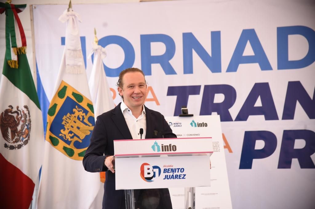 Santiago Taboada se burla de la población