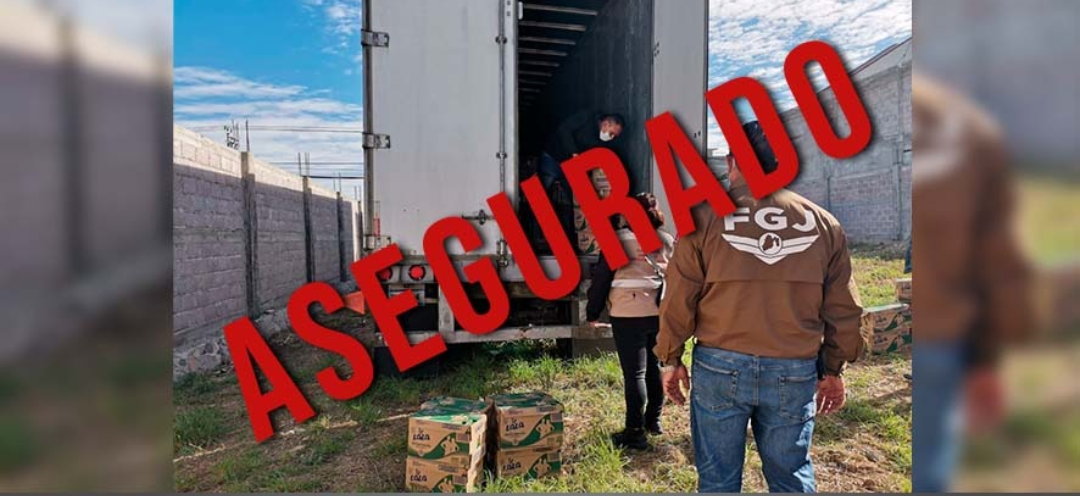 Son asegurados dos vehículos robados con mercancía valuada en medio millón de pesos