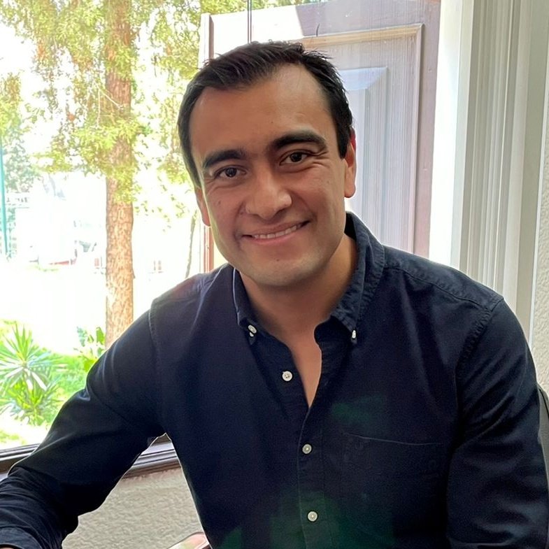 Tabe de mal en peor, ahora destituyen a su Director Jurídico