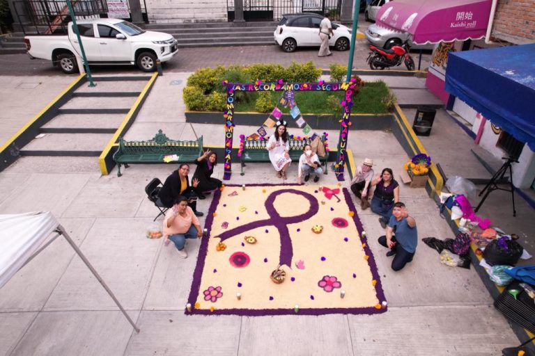 Ofrenda a víctimas de feminicidio