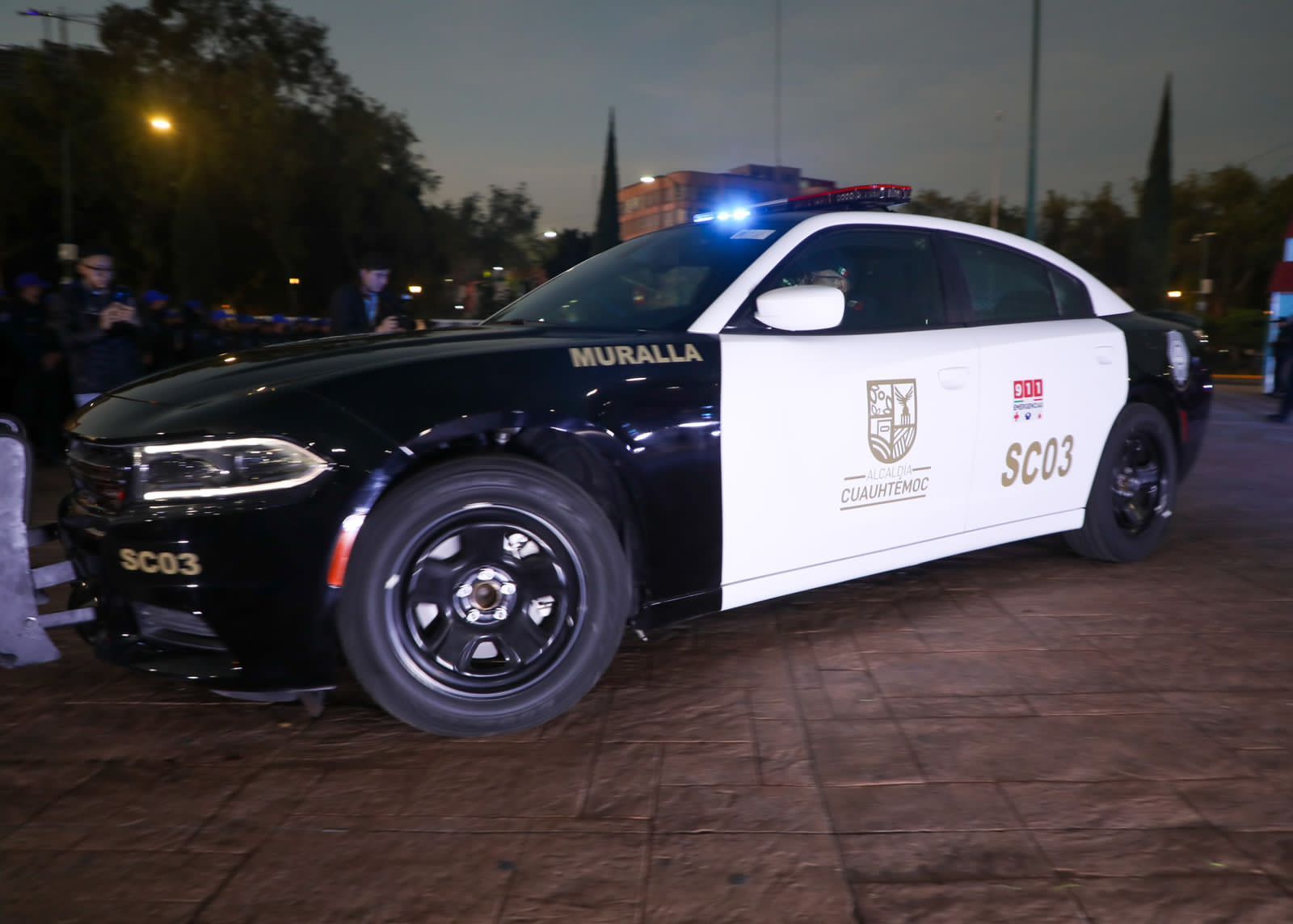 Sandra Cuevas presume patrullas con logo de la Cuauhtémoc