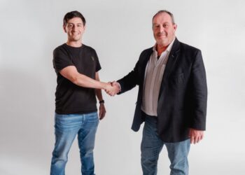 Tiendanube va por un crecimiento de 150% en 2023  de la mano del tiburón Marcus Dantus