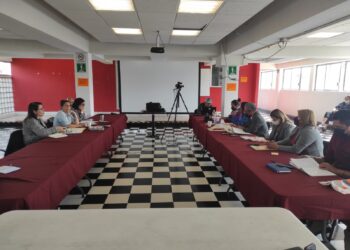 Tania Hogla, rectora de UACM, busca imponer contrato a trabajadores