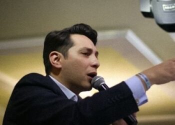 Toma protesta diputado suplente de Christian Von Roehrich