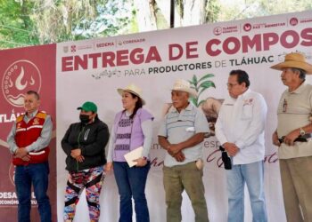 Tláhuac inicia apoyo prioritario a campesinos con composta gratuita y mecanización