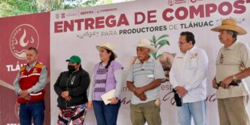 Tláhuac inicia apoyo prioritario a campesinos con composta gratuita y mecanización