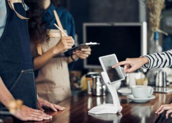 Phygitalización, la tendencia que marca la evolución de la omnicanalidad en 2023 y que revolucionará las ventas