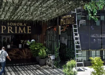 Invitan a comensales a denunciar actos discriminatorios en restaurantes de la capital