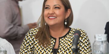 Exigen a Alfa González cumplir con demandas ciudadanas en Tlalpan