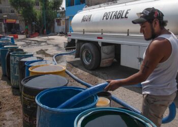 Siguen las quejas por desabasto de agua en la CDMX 