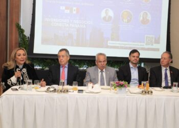 Presentaran a primer asistente con IA especializado en comercio internacional