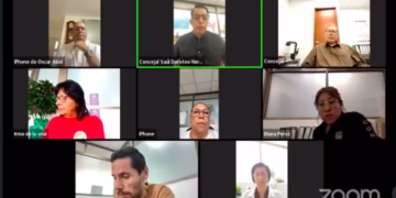 Sandra Cuevas saca a concejal de la sesión