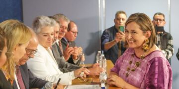 Xóchitl ni se la cree, pero se registra para ser la candidata presidencial de la oposición