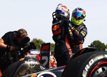 Max y Checo, sexto 1 y 2 en la temporada con el doblete en el GP de Italia