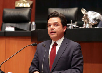 Nuevo sistema de salud, entre los legados de la 4T, afirma Zoé Robledo ante senadores de Morena 