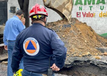 ¡Tome sus precauciones!, cierre de Avenida San Rafael Atlixco por reparación de colector en Tláhuac