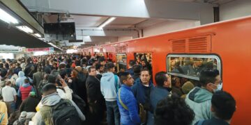 Urge intensificar quejas por mal servicio del Metro: Panistas