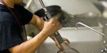 Crisis del agua: Además de pagar el servicio público “intermitente”, MIPYMES deben contratar pipas con precios de hasta 2 mil 500 pesos