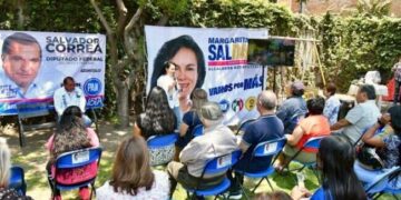 Margarita Saldaña reconoce la labor de los maestros de Azcapotzalco en su día