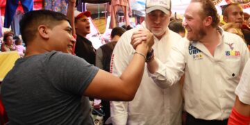 Taboada se da baños de "barrio"