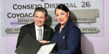 Recibe Giovani Gutiérrez, constancia de mayoría como ganador de las elecciones en Coyoacán