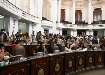 Morena celebra aprobación de diversas leyes para la CDMX