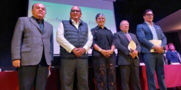 ¡Los Ojos de la Capital!