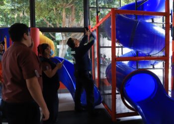 Revisan área de juegos infantiles en establecimientos de Benito Juárez