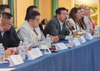 Exigen piso parejo para taxis de aplicación