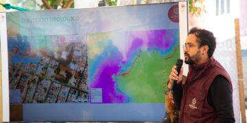 En riesgo ocho inmuebles por grietas en Iztapalapa