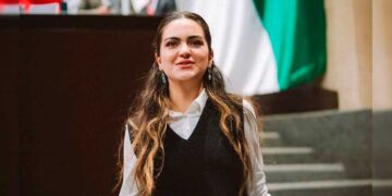 Andrea Chávez denuncia acoso por parte de medio nacional