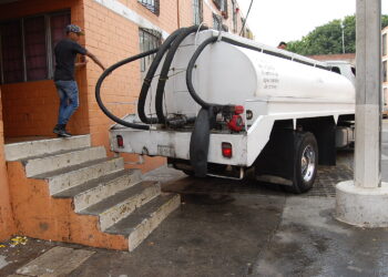 Agua gratis en 24 colonias de Iztapalapa