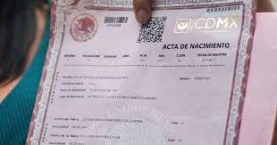 Legisladora presenta iniciativa para cambiar los apellidos en documentos oficiales de CDMX