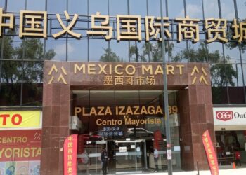 Marcelo Ebrard denuncia a Plaza Izazaga 89; busca extinción de dominio