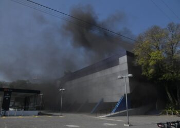Mueren cuatro trabajadores de la alcaldía Benito Juárez por un incendio en el estacionamiento