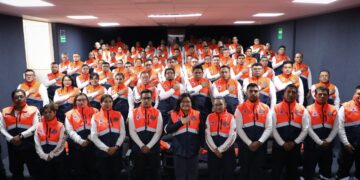 ‘Ángeles Guindas’ cuidan a la población de Iztapalapa