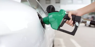 Aumento en el IEPS afecta precios de cigarros, refrescos y combustibles