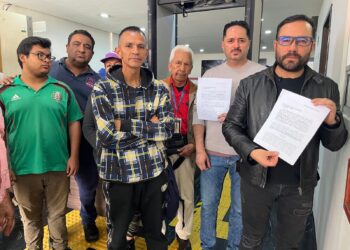 De estatuas a escándalo: vecinos exigen investigar viaje de la alcaldesa a España