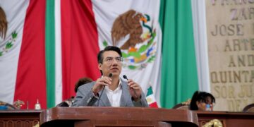 Metro estancado, Ciudad expulsiva: Diputado