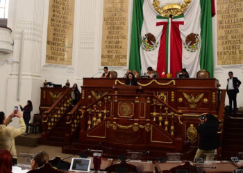 ¡Los Ojos de la Capital!