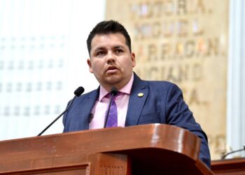 «El Metro se cae, la justicia también”, PAN acusa colapso total en CDMX