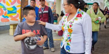 Aleida maquilla servicios como solidaridad