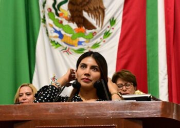 Diputada acusa uso clientelar de apoyos para jóvenes en la capital