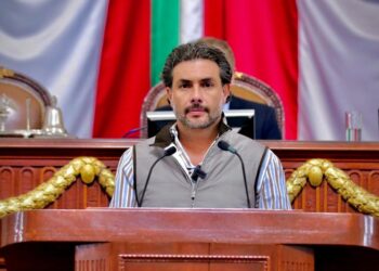 Vecinos denuncian salón clandestino y discoteca en propiedad del diputado Jesús Sesma en Las Lomas