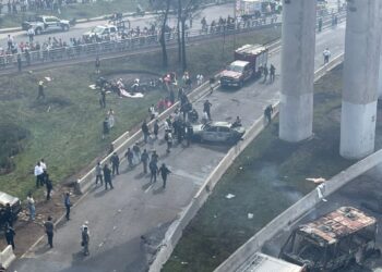 Retiran riesgo por pipa quemada y continúa peritaje, la explosión causó tres muertos