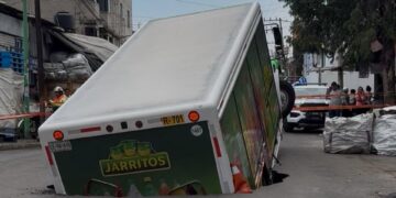 Aumentan socavones en CDMX por red hidráulica colapsada