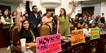 ¡Los Ojos de la Capital!