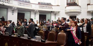 ¡Los Ojos de la Capital!