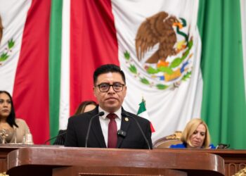 Sin sillas, sin derechos: Congreso CDMX aún no aplica ‘Ley Silla’