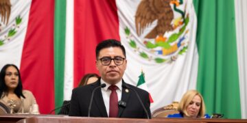 Sin sillas, sin derechos: Congreso CDMX aún no aplica ‘Ley Silla’